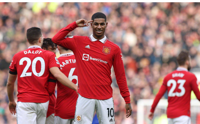 育的空白 育的空白